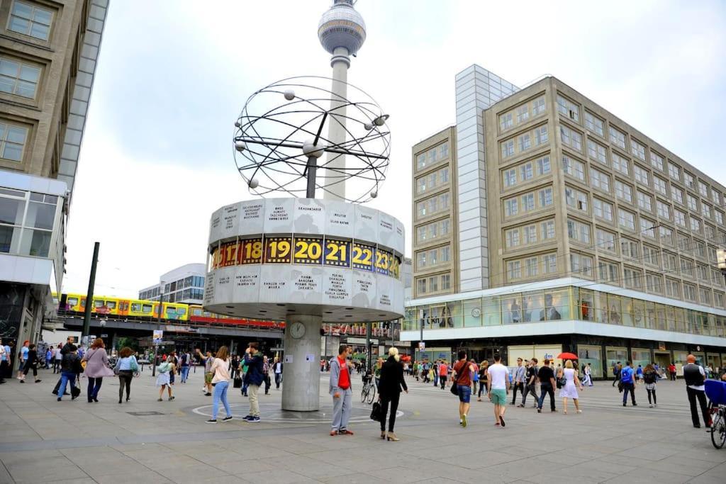 Holiday 33 Apartment K Next To Alexanderplatz Берлин Екстериор снимка
